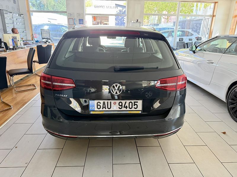 Volkswagen Passat 2.0TDI 110kW - fotka 5 z 17