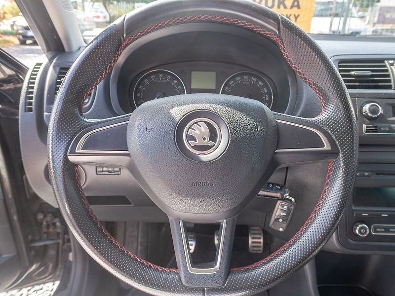 Škoda Roomster (2014) 1.6TDI NOIRE – BLACK - fotka 20 z 43