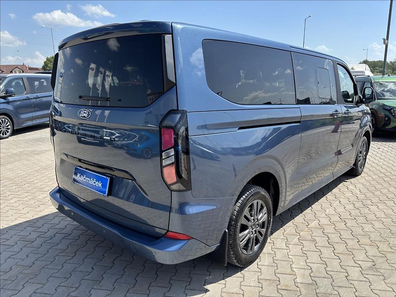 Ford Tourneo Custom 2,0 EcoBlue 125kW Titanium L2 - fotka 5 z 38