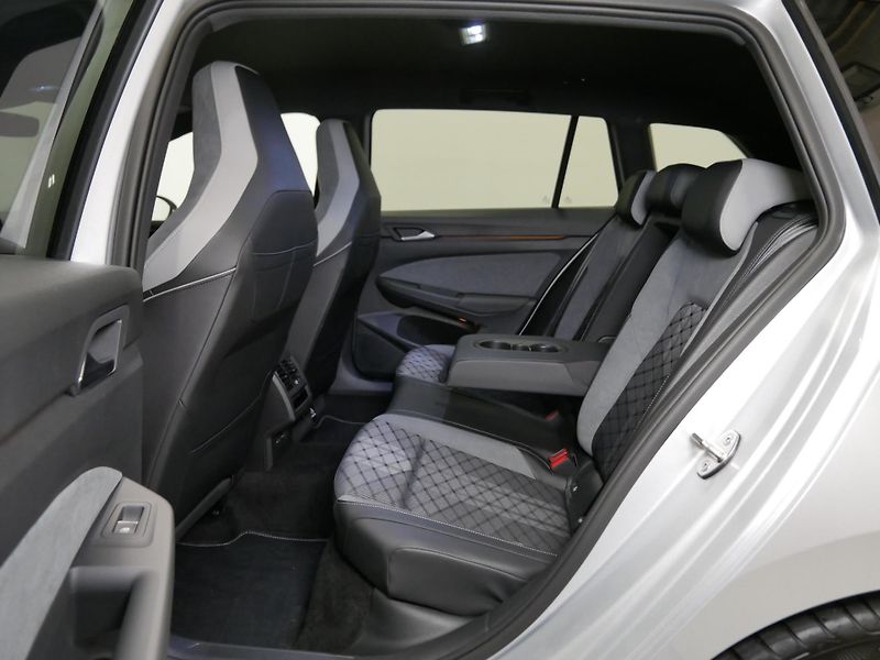 Volkswagen Golf - fotka 7 z 25