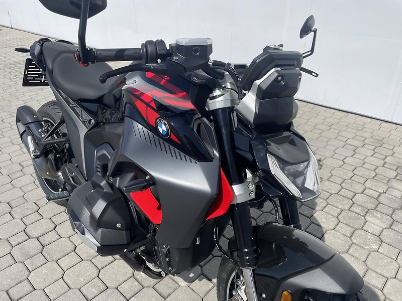 BMW (2026) R 1300 R - fotka 4 z 12