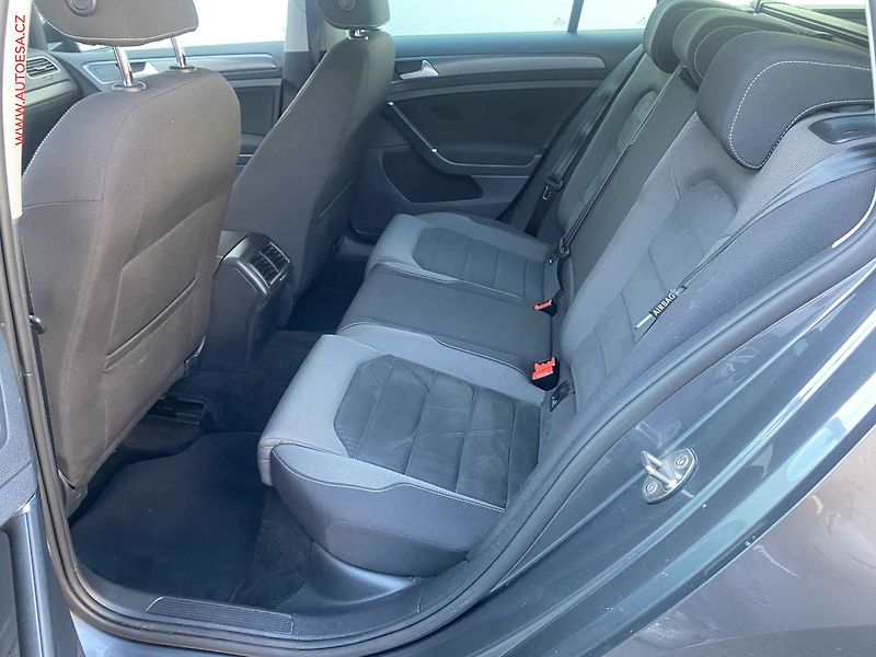 Volkswagen Golf (2017) 1.0 TSi, Comfortline, navi - fotka 10 z 19