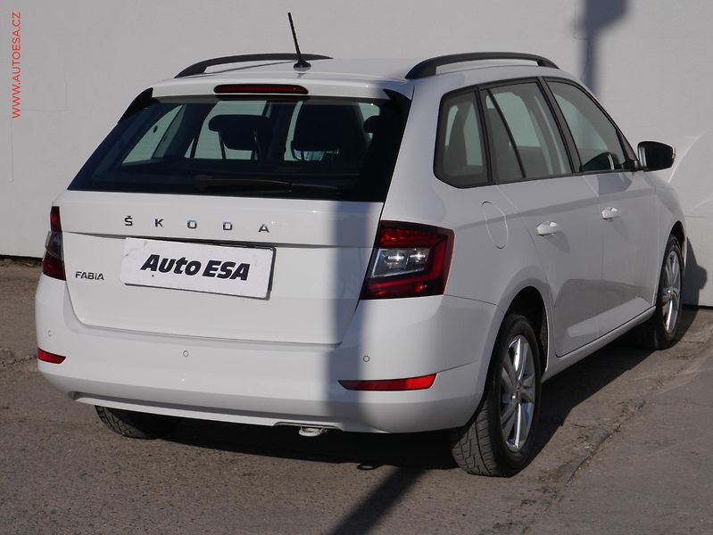 Škoda Fabia (2021) 1.0 TSi, ČR, Style, LED - fotka 6 z 18