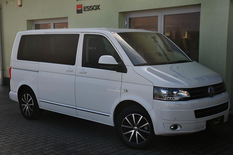 Volkswagen Multivan 2.0TDi ČR 7.MÍST TAŽNÉ M.TOP - fotka 2 z 38