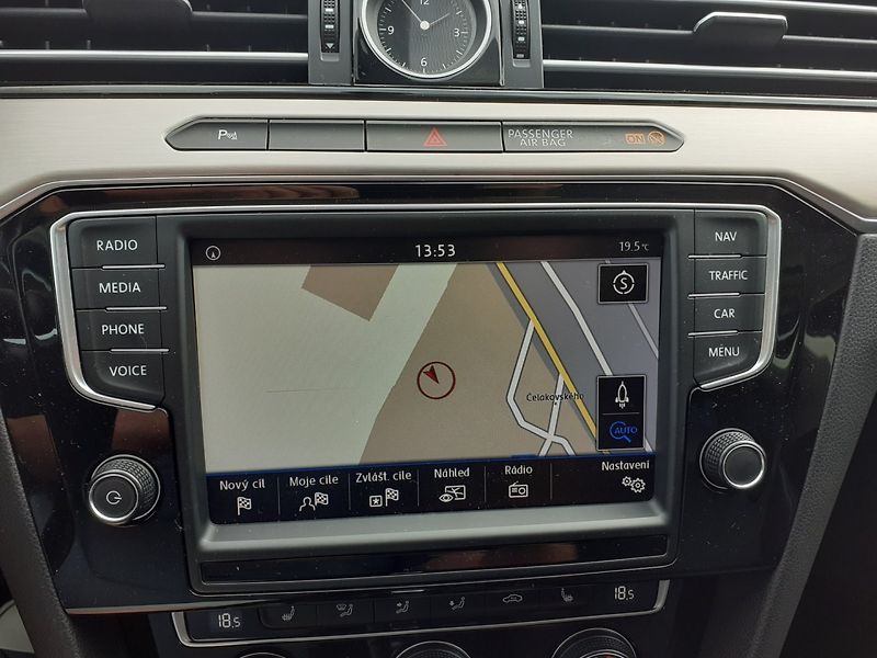 Volkswagen Passat Variant (2016) 1.4 TSi 110 Kw Highline - fotka 11 z 41