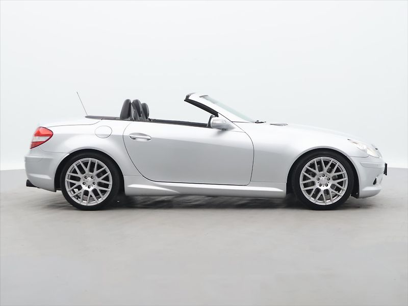Mercedes-Benz SLK 3.5 350 V6 200kW Serv.kniha - fotka 16 z 38