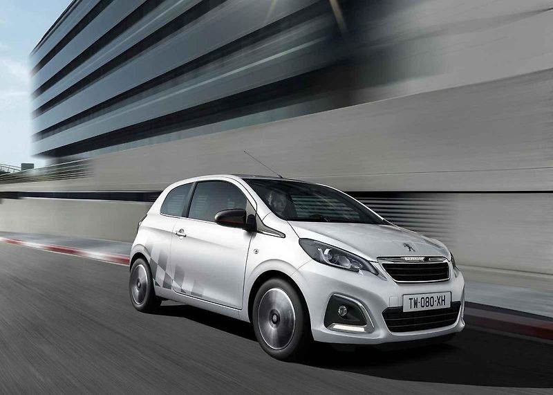 Kia nabízí před Vánoci slevy od 25 až do 70 tisíc korun.