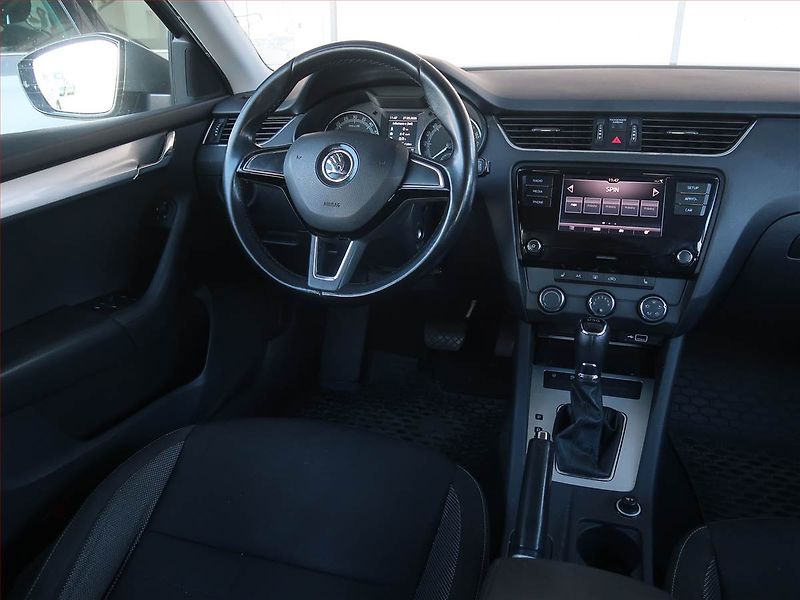 Škoda Octavia (2018) 1.6 TDI, Automat, Tempomat - fotka 7 z 16