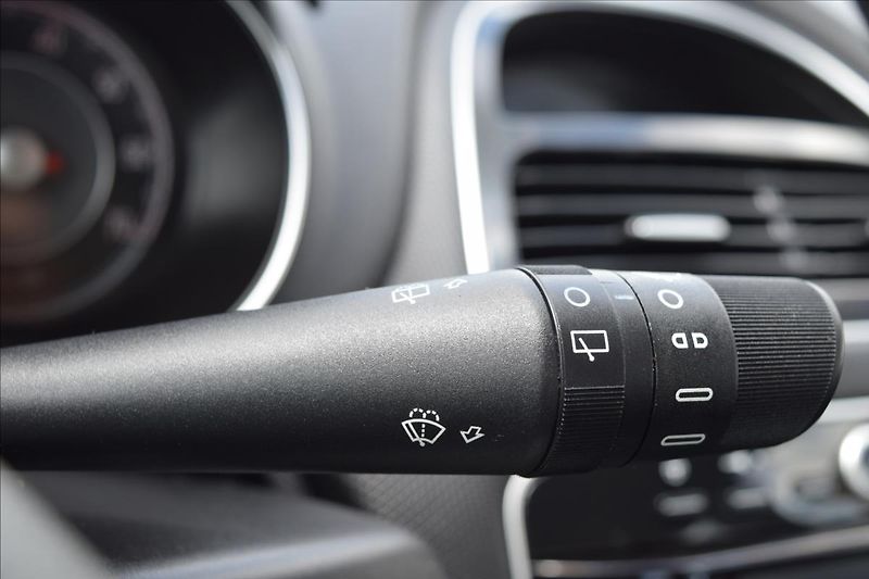 Fiat Grande Punto 1,2 i 51KW PO ROZVODECH KLIMA - fotka 32 z 42
