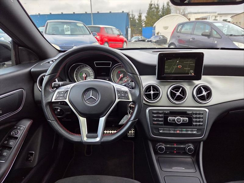 Mercedes-Benz CLA 1,8 100 KW 200 CDi automat - fotka 9 z 26