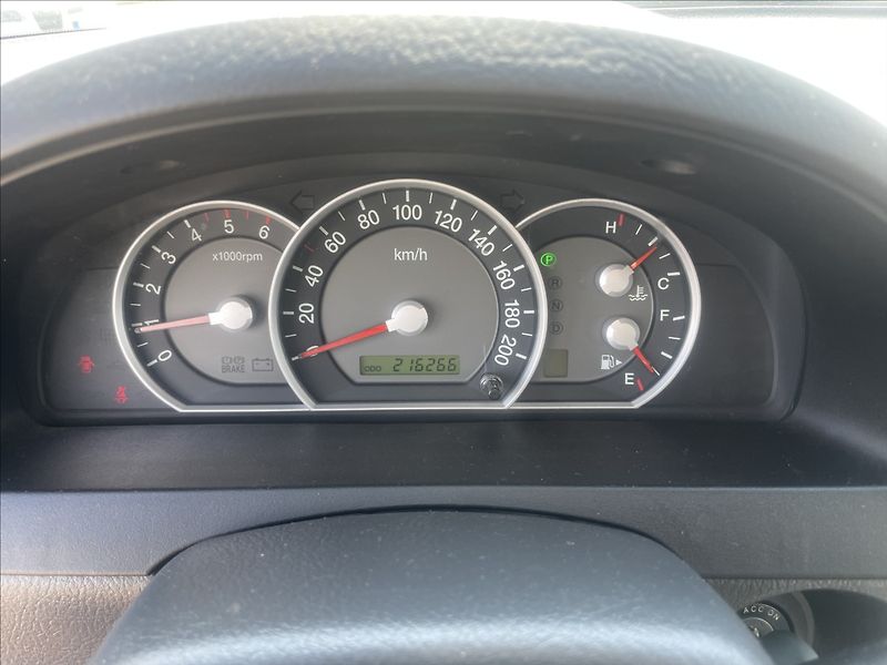Kia Sorento 2,5 CRDi 125kw Automat Tažné - fotka 19 z 35