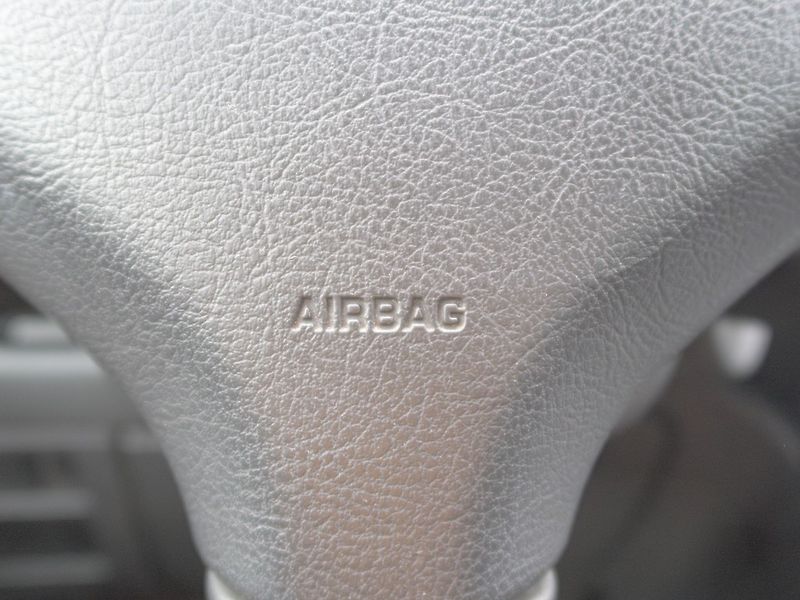Peugeot 5008 (2013) 2.0HDI 110KW man– 2x PNEU - fotka 26 z 35