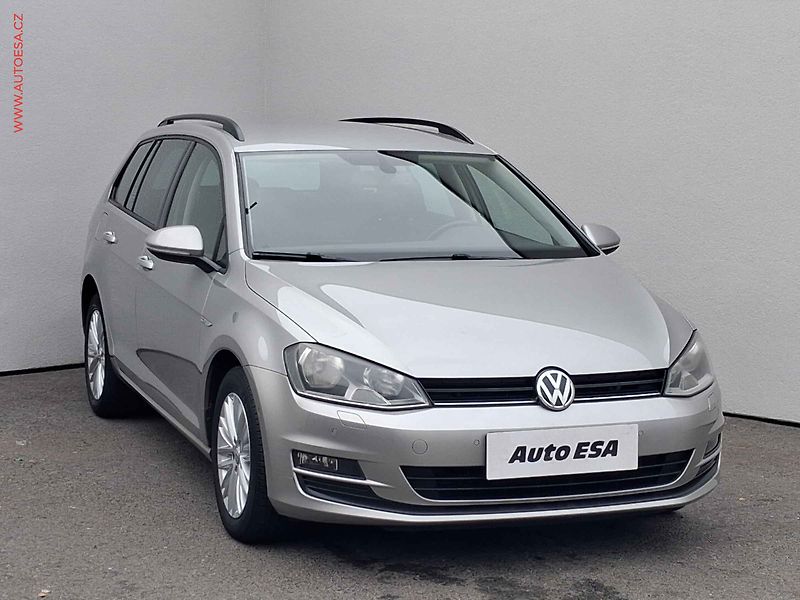 Volkswagen Golf (2014) 2.0 TDi, 1.maj, Comfortline - fotografie inzerátu