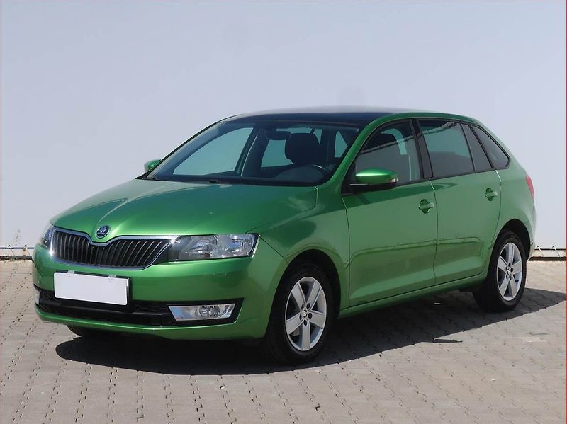 Škoda Rapid (2015) Spaceback 1.2 TSI, Serv.kniha - fotka 2 z 14