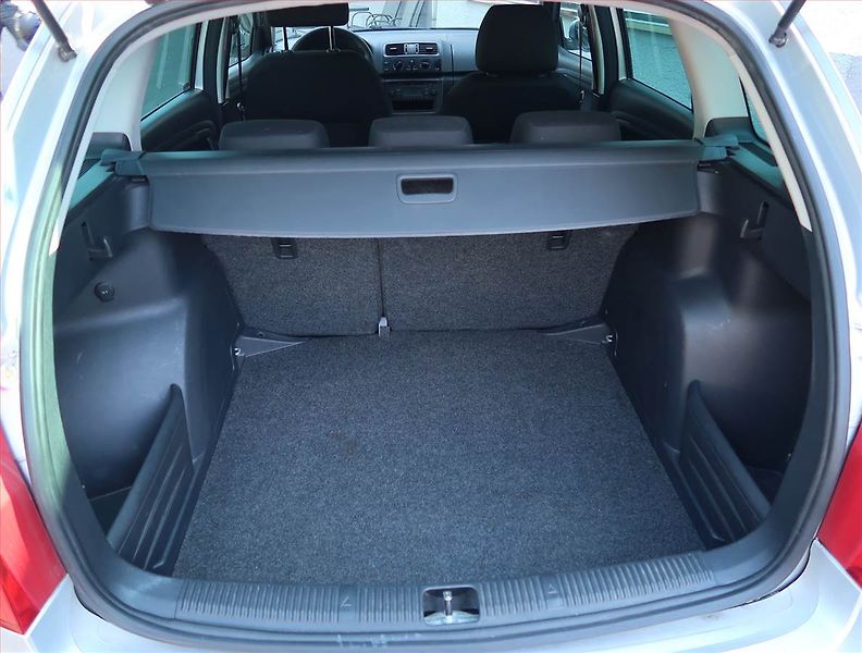 Škoda Fabia (2014) Ambiente 1.2 TSI, Serv.kniha - fotka 13 z 14