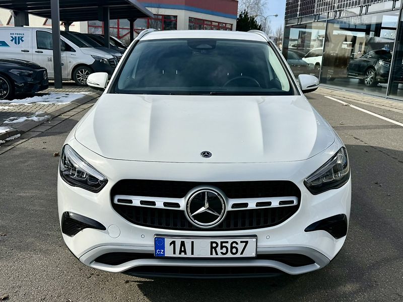 Mercedes-Benz GLA (2025) 220 4MATIC - fotka 3 z 40