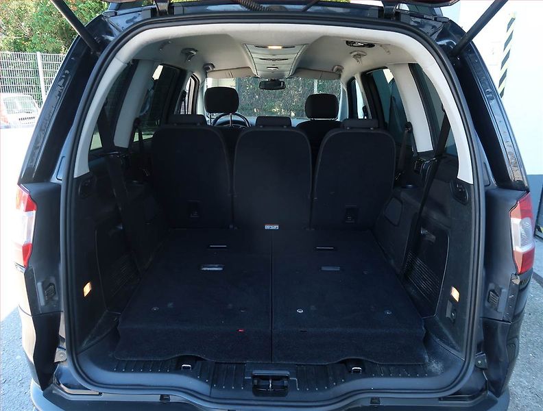 Ford Galaxy (2008) Titanium 2.0 TDCi, 7 míst - fotka 13 z 21