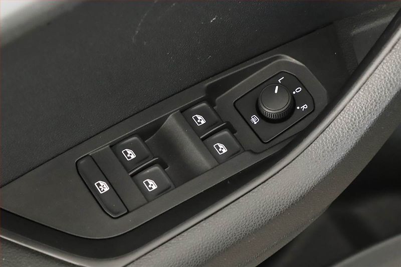 Škoda Karoq (2018) Ambition 1.0 TSI - fotka 13 z 13