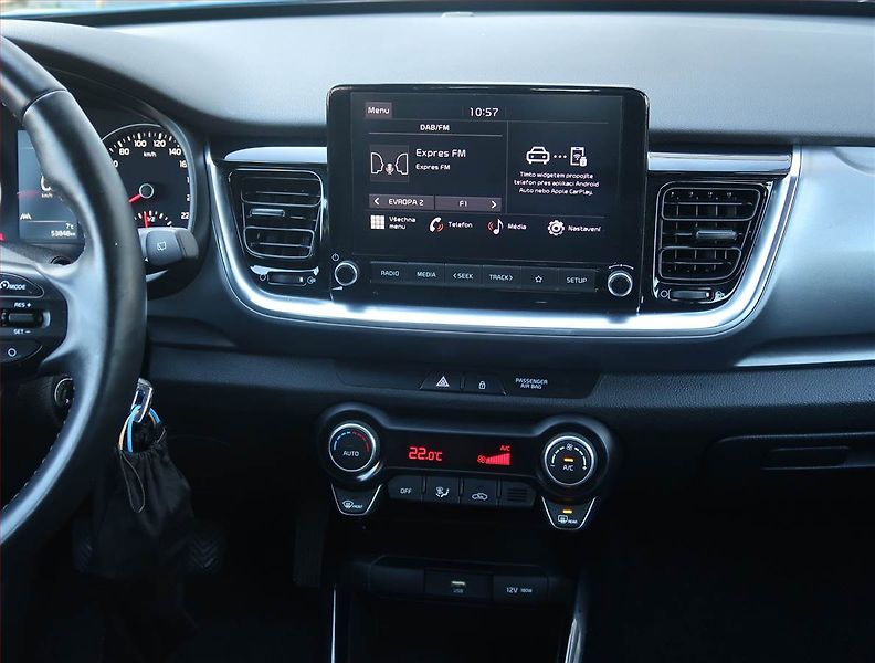 Kia Stonic (2023) Exclusive 1.0 T-GDI, EXCLUSIVE - fotka 12 z 21