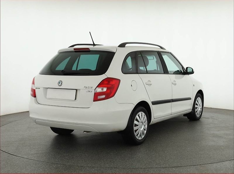 Škoda Fabia (2012) 1.2 TSI, po STK, udržované - fotka 5 z 12