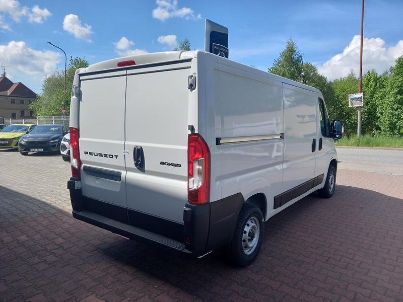 Peugeot Boxer (2026) Furgon 3000 L2H1 BlueHDi 120k - fotka 4 z 10