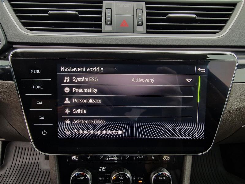 Škoda Superb 2.0TDI 140kW L&K 4x4 DSG, ČR - fotka 30 z 50