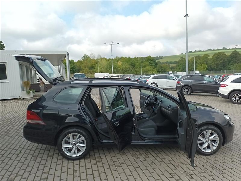 Volkswagen Golf 1,2 TSI,77KW,DIGIKLIMA,SERVIS - fotka 9 z 36