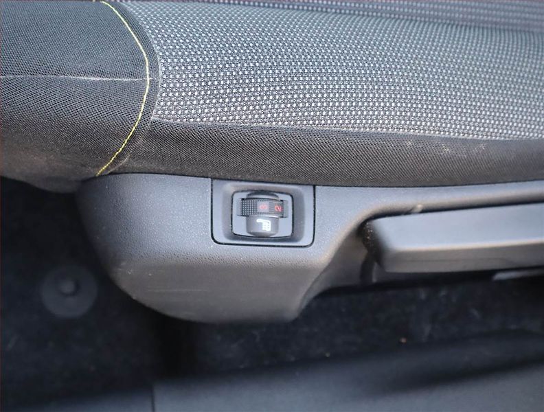 Citroën C3 (2018) 1.2 PureTech, Serv.kniha - fotka 14 z 14