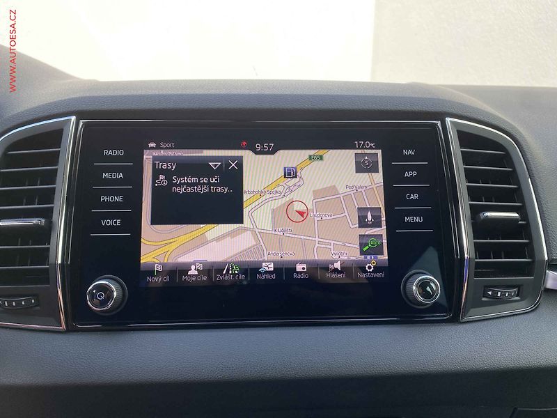 Škoda Karoq (2017) 1.5 TSI, 2.maj,ČR, Style - fotka 19 z 20