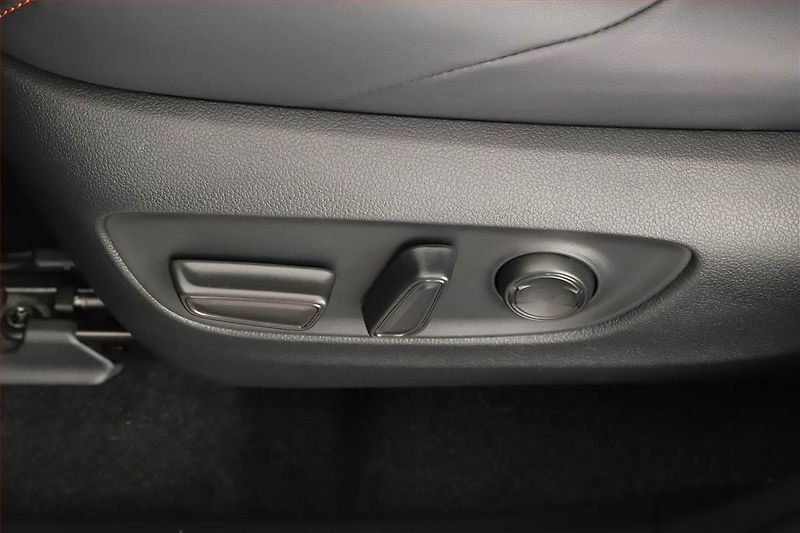 Toyota RAV4 (2025) 2.5 Hybrid, Full LED - fotka 11 z 19