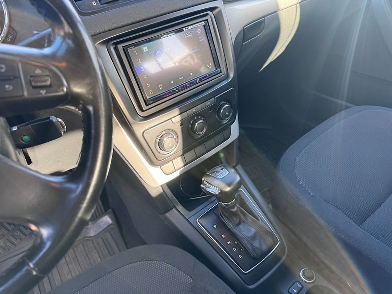 Škoda Yeti (2010) DSG 4X4 2,0TDI 103KW TAŽNÉ DPH - fotka 22 z 42