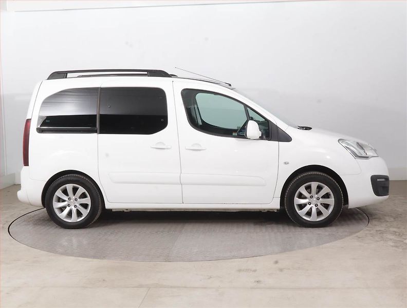 Peugeot Partner (2015) Allure 1.6 BlueHDi, 5Míst, ČR - fotka 6 z 15
