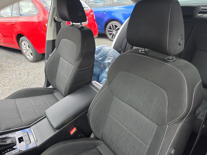 Škoda Superb 2.0 TDI Led DSG 4x4 Canton  - fotka 14 z 21