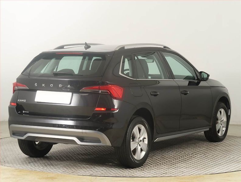 Škoda Kamiq (2020) Style 1.5 TSI, ČR,1.maj - fotka 5 z 18