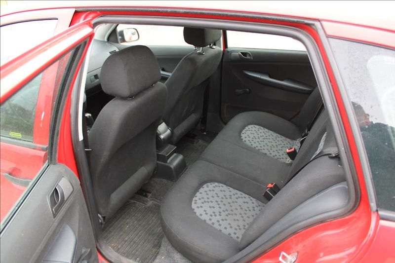 Škoda Fabia 1,2 i  STK 5/2027, KLIMA - fotka 11 z 19