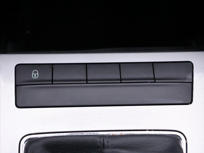 Škoda Octavia 1,6 TDI Ambition Klima Tempoma - fotka 20 z 28