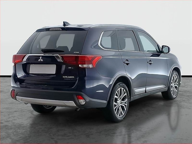 Mitsubishi Outlander (2017) 2.2 DI-D, 4X4, Automat - fotka 5 z 17
