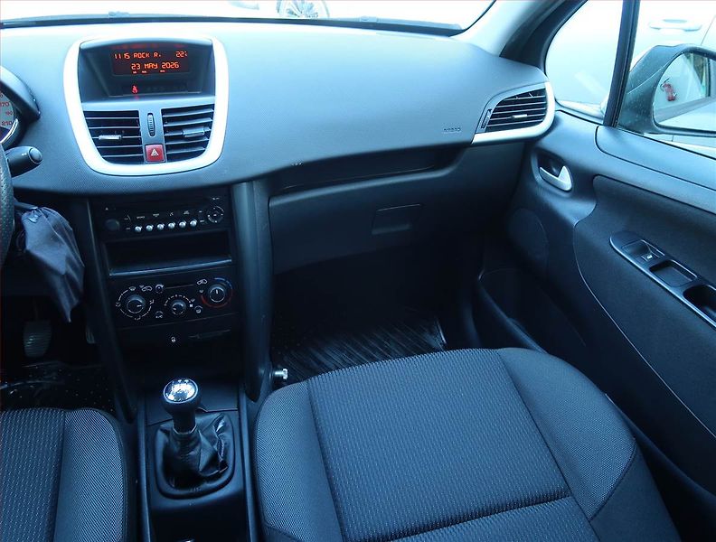 Peugeot 207 (2011) 1.4 VTi, Serv.kniha, nová STK - fotka 8 z 14