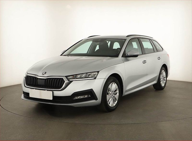 Škoda Octavia (2022) Ambition 2.0 TDI, ČR,1.maj - fotka 2 z 17