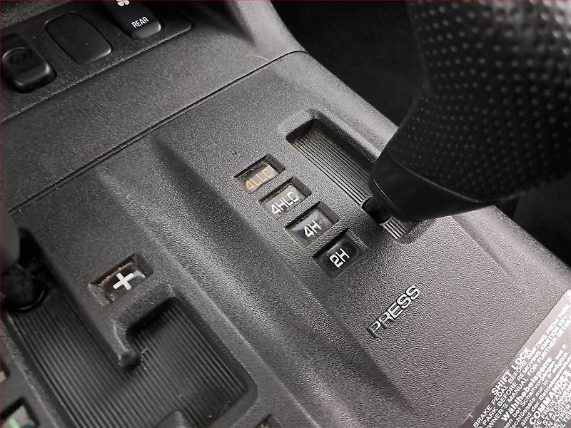 Mitsubishi Pajero (2006) 3.2 DI-D, 4X4, Automat - fotka 18 z 20