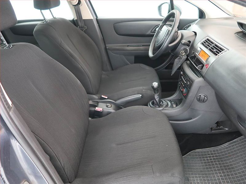 Citroën C4 (2010) 1.4 16V, po STK, levný provoz - fotka 9 z 15