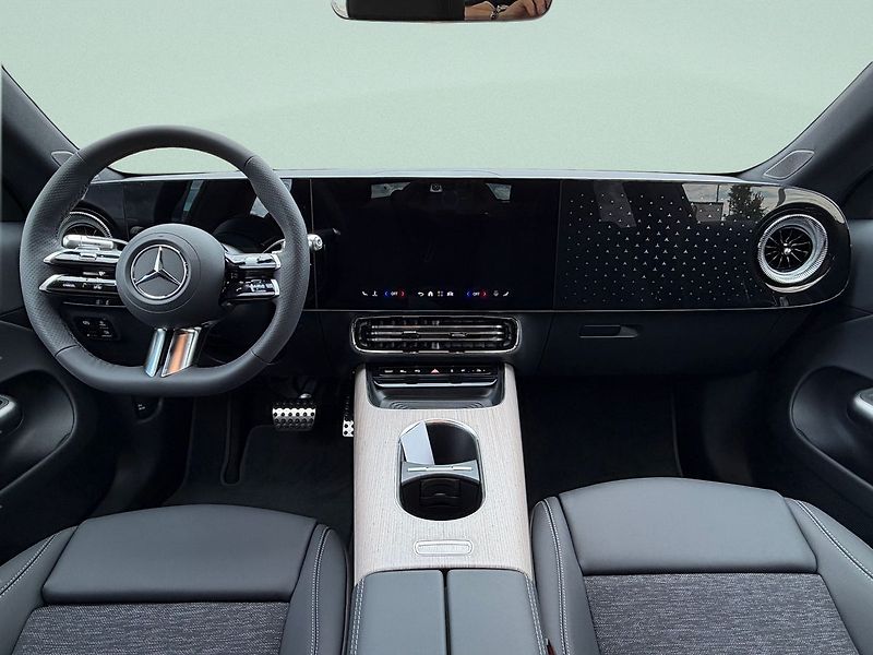 Mercedes-Benz CLA (2026) 220 - fotka 11 z 15