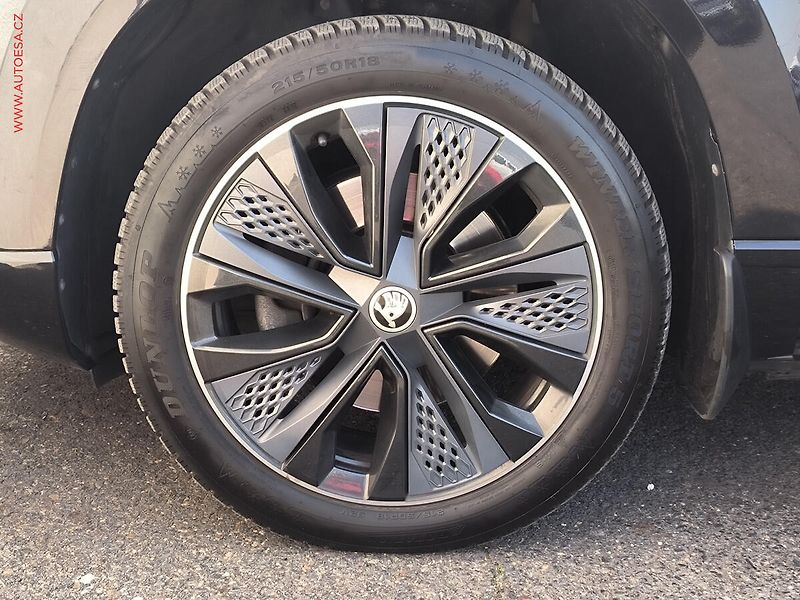 Škoda Karoq (2023) 1.5 TSI, 1.maj,ČR, SportLine - fotka 26 z 27