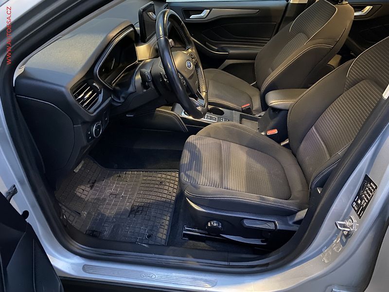 Ford Focus (2019) 1.5TDCi, Titanium, AT, LED - fotka 9 z 17