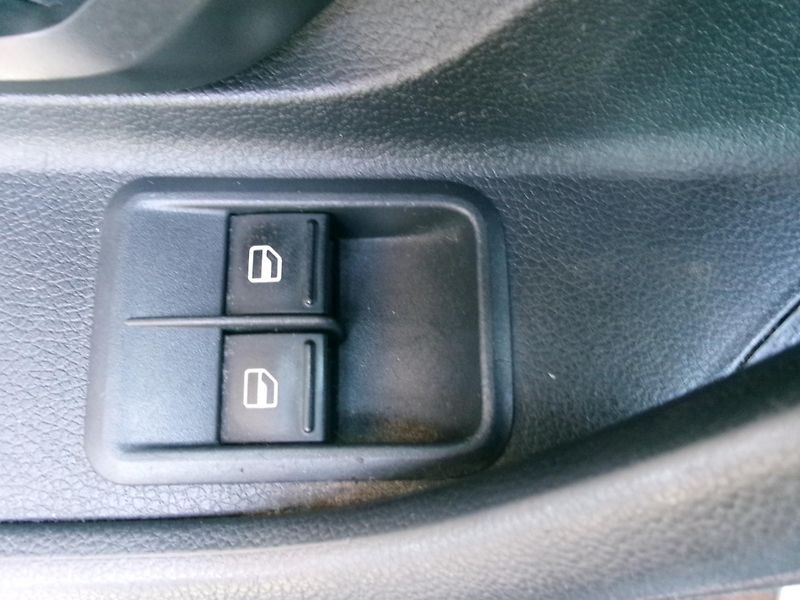 Škoda Roomster 1,6 TDI KLIMA PNEU - fotka 16 z 22