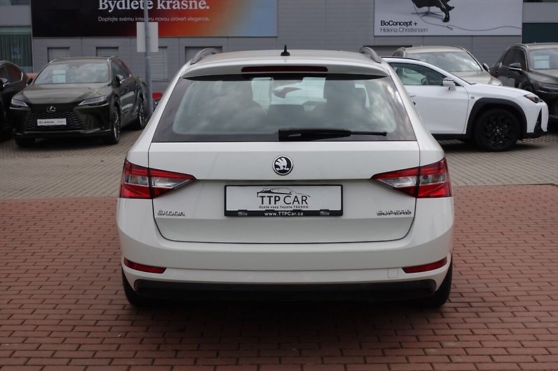 Škoda Superb 1.4 TSI 110kW Active Combi DSG - fotka 5 z 26