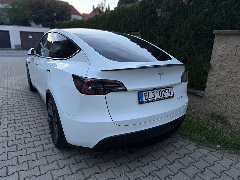 Tesla Model Y (2023) Performance -Hardware 4- FSD- - fotka 4 z 19