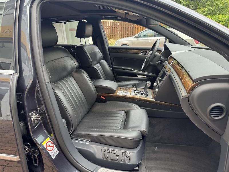 Volkswagen Phaeton (2011) 3.0TDI 176kW - fotka 18 z 22