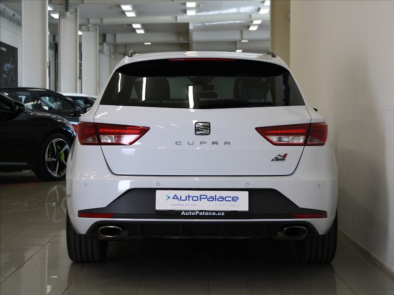 Seat Leon 2,0 Cupra 290 DSG ST Pano.DCC - fotka 4 z 30
