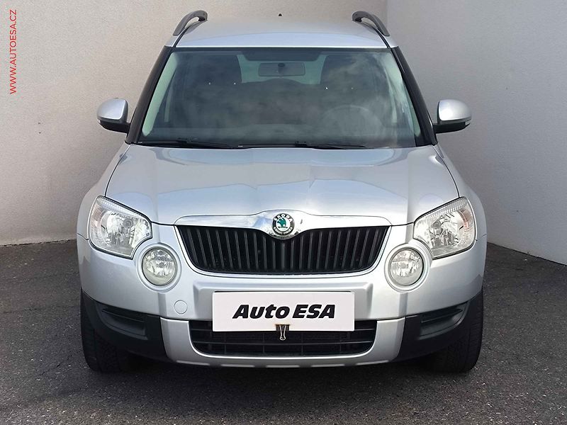 Škoda Yeti (2012) 1.2 TSi, Active, park. čidla - fotka 2 z 15